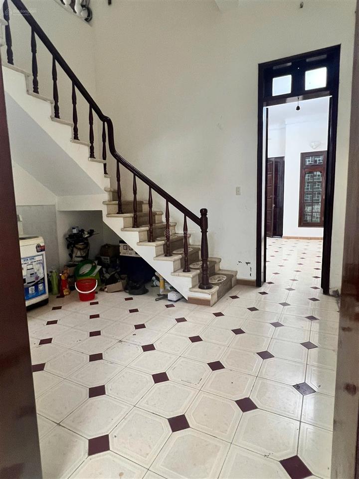 Chính chủ, ô tô vào nhà, ngõ thông kd sầm uất, vài bước chân ra mặt phố  104m giá 24 tỷ