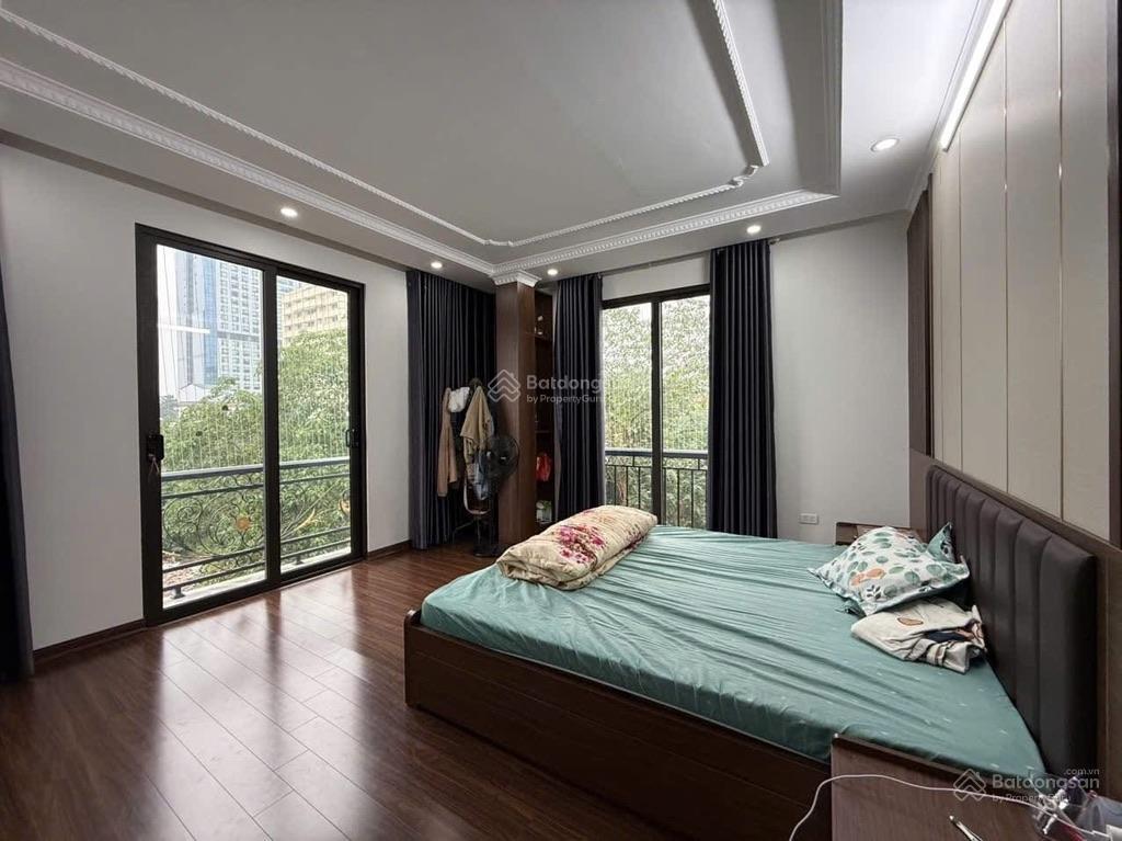 Lô góc phân lô, gara ô tô, vỉa hè 2 mặt, 3 ô tô tránh, dt 72m², giá 32 tỷ có tl