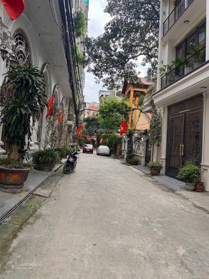 Giá quá rẻ! đường ô tô tải đỗ cửa, thoáng sáng trước sau, nhà đẹp 90m2, giá 18tr/tháng