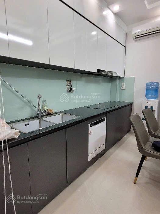 Cho thuê nguyên căn phân lô đường 2 ô tô 5 tầng xây mới 45m2 giá 22tr/tháng