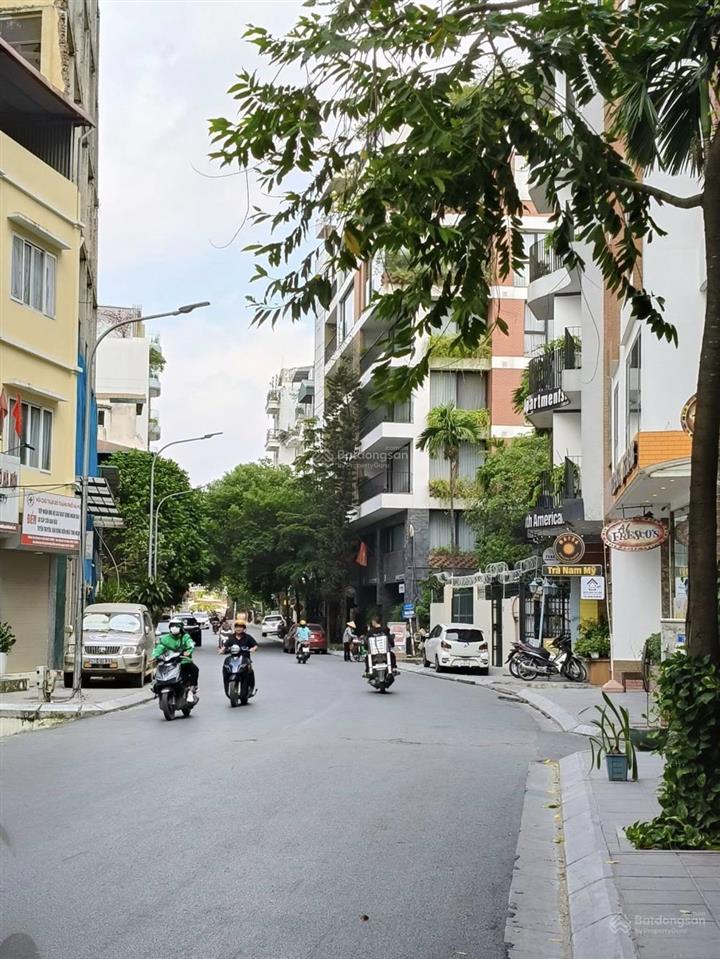 Hiếm! apartment phố tây, 3 bước ra phố, view hồ tây 55m 8t mt 4.5m giá 31 tỷ