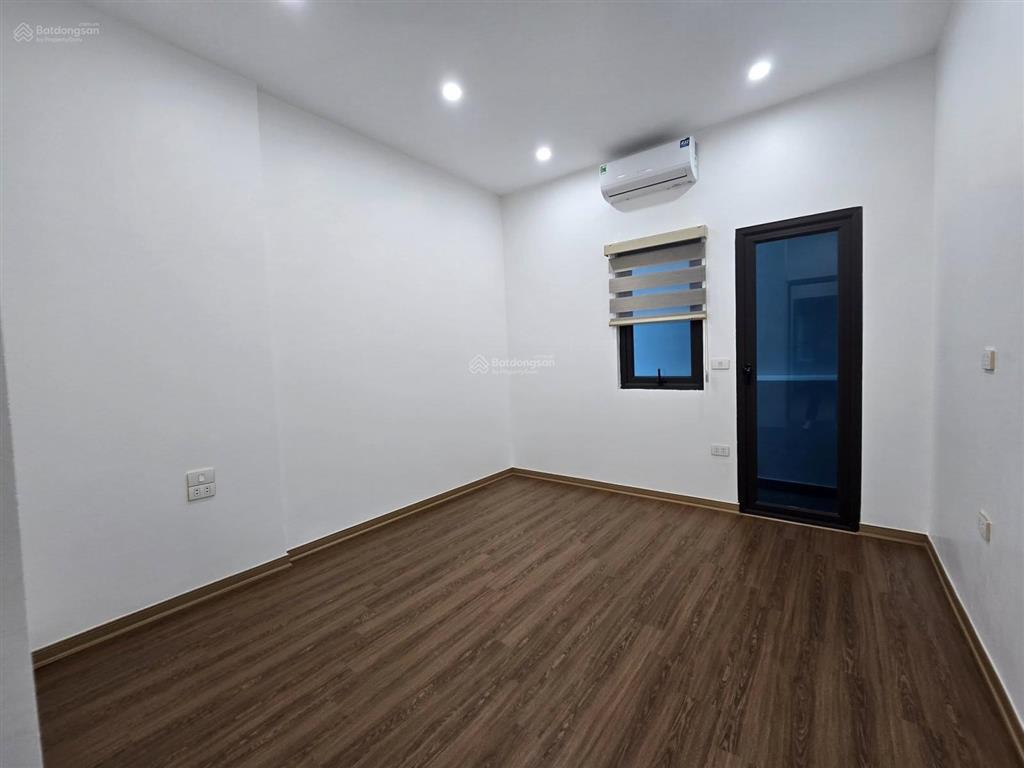 Cho thuê nguyên căn phân lô đường 3 ô tô 5 tầng ở hoặc làm văn phòng 46m2 giá chỉ 18tr/tháng