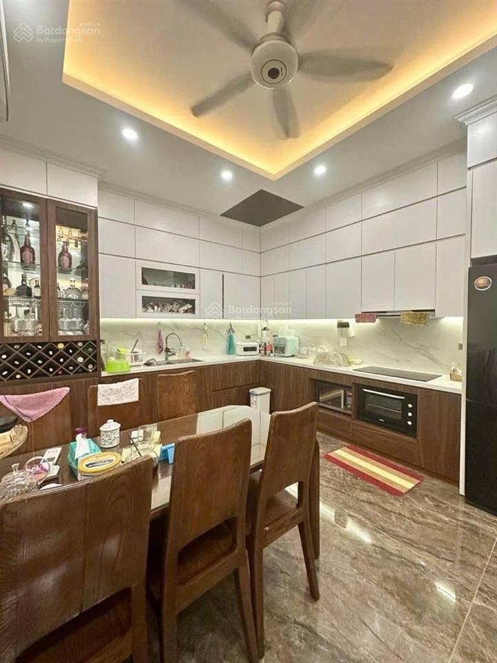 105 xuân la 55m², mt 6m  phân lô, ô tô chạy vòng quanh, nhà tự xây đẹp, full nội thất chỉ 17,6 tỷ