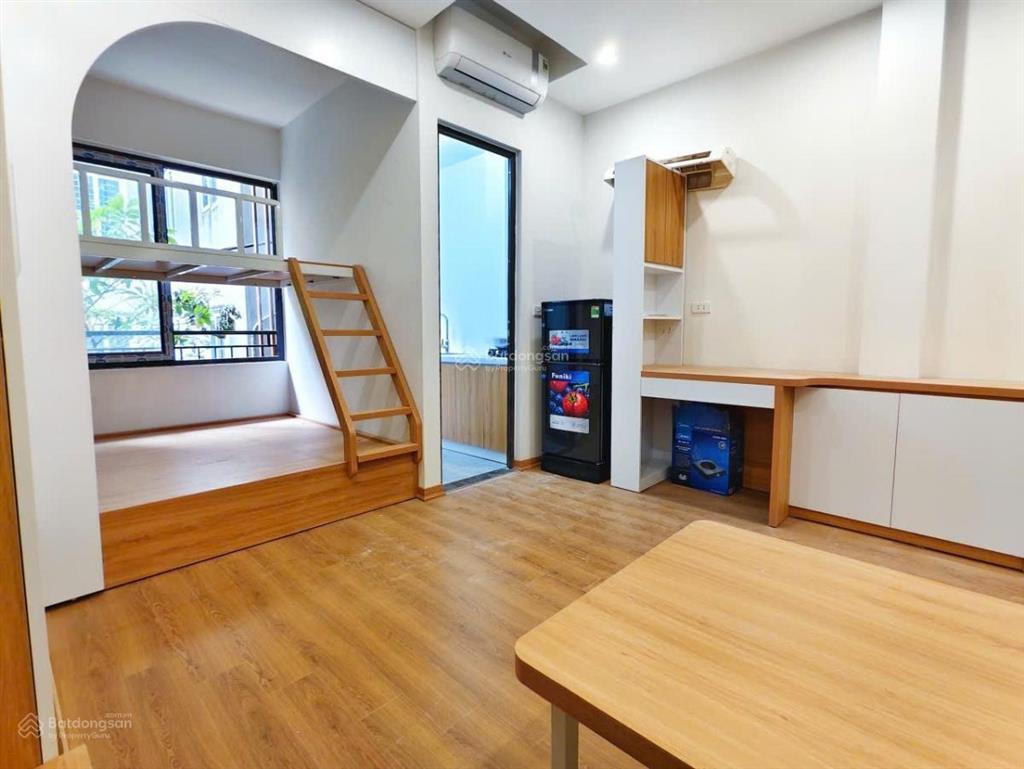 Cần bán gấp  giảm tổng 4 tỷ! linh lang 9 tầng có hầm, thang máy, 2 thoáng, dt 2 tỷ/năm