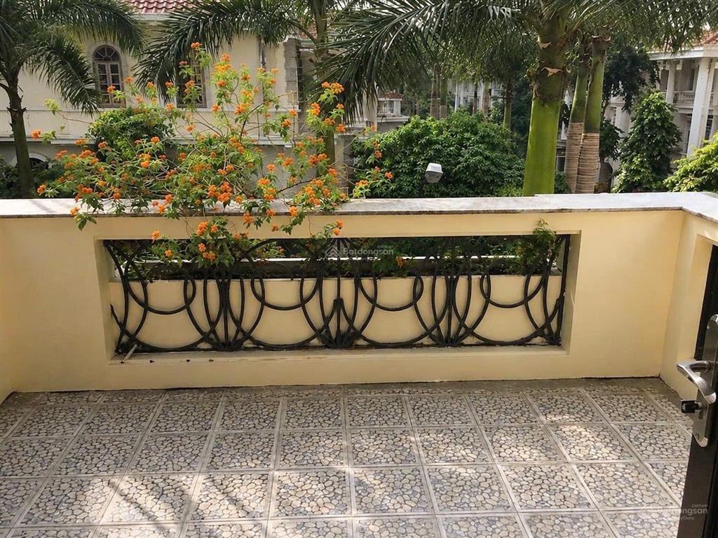 Biệt thự ciputra khu c, lô góc nhà đẹp vào ở ngay 240m giá 65tr có thương lượng