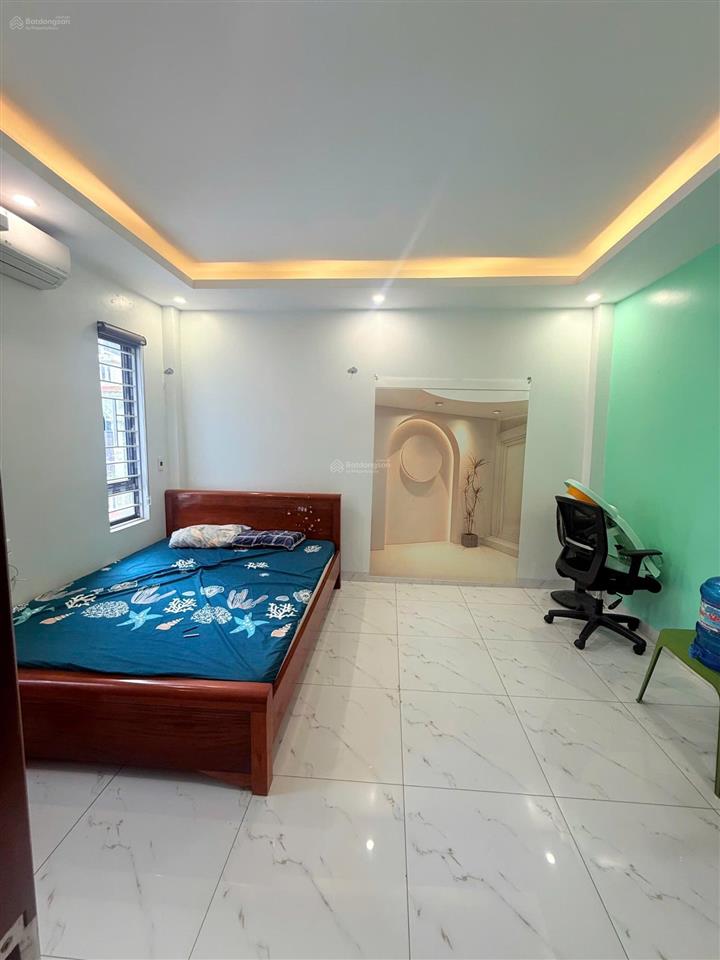 Bán nhà đẹp, 8 tỷ, 32.4m2 (thực 40m2), 4pn, 3wc, 5 tầng, tứ hiệp, gần ngọc hồi, linh đàm