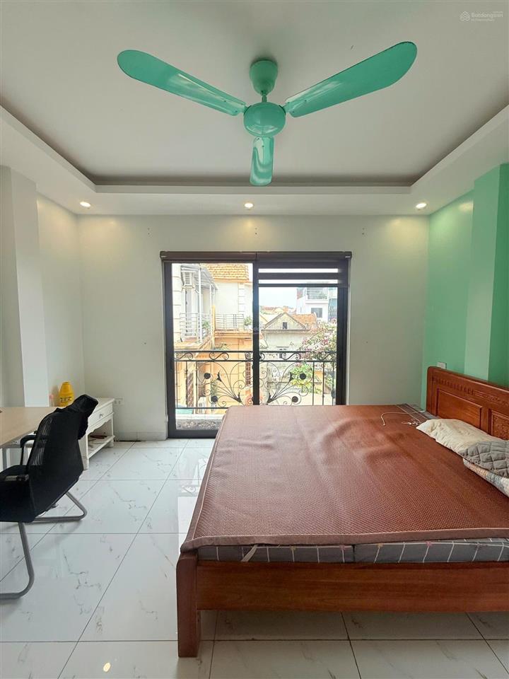Bán nhà đẹp, 8 tỷ, 32.4m2 (thực 40m2), 4pn, 3wc, 5 tầng, tứ hiệp, gần ngọc hồi, linh đàm
