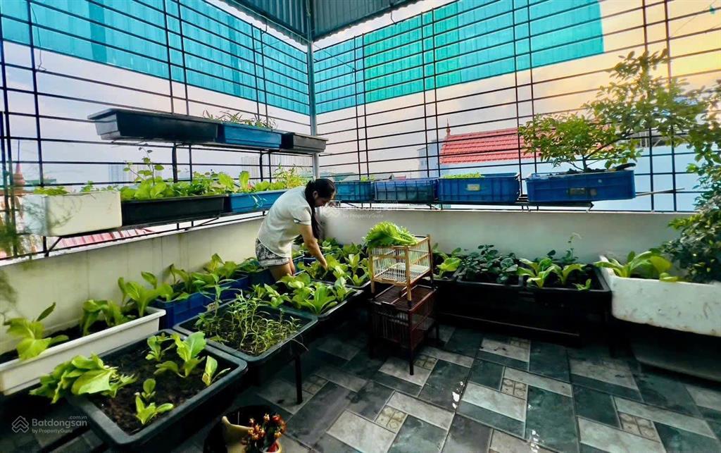 Bán nhà đẹp, 8 tỷ, 32.4m2 (thực 40m2), 4pn, 3wc, 5 tầng, tứ hiệp, gần ngọc hồi, linh đàm