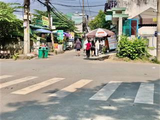 Bán lô đất đẹp hẻm ôtô lã xuân oai ngay đh tài chính marketing 100m , dt 80m2, ngang 6m, 3 tỷ nhỉnh