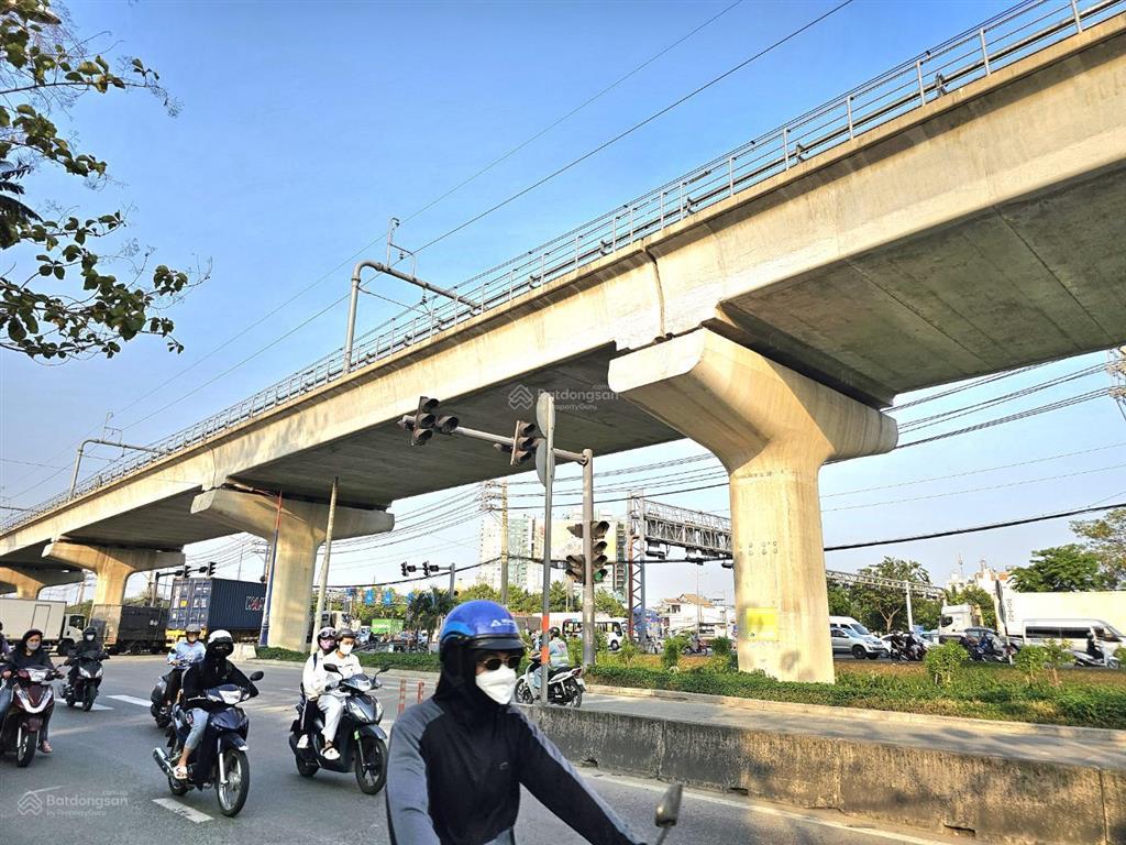 Bán nhà 76m2 hẻm xe hơi phước long a, quận 9 cũ ngay ga metro xa lộ hà nội, chưa tới 6 tỷ