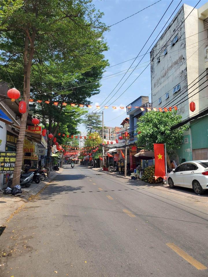 Bán nhà đẹp 3 tầng hẻm xe hơi ngay mặt tiền đỗ xuân hợp phước long b, đối diện phước bình, chỉ 8 tỷ