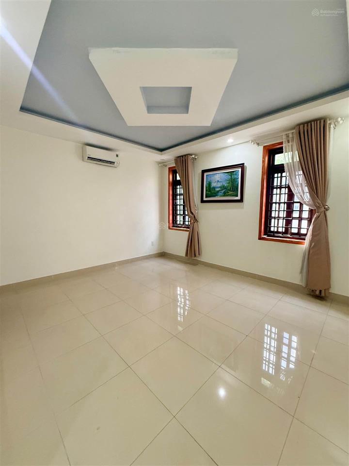Bán nhà 2 tầng đỗ xuân hợp, 90m2, ngang 5m, hẻm xe hơi, đối diện phước bình, hơn 5 tỷ