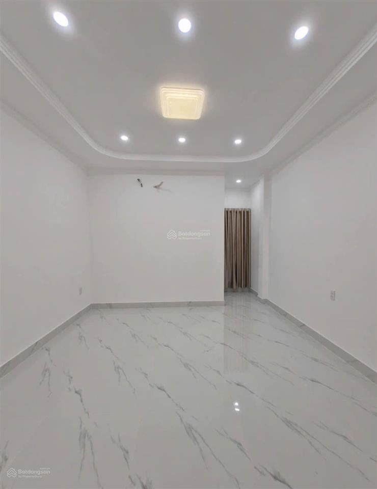 Chủ gấp bán giảm 400 triệu, nhà 3 tầng gần lê văn việt,quận 9, đường ô tô, đang cho thuê 40tr/tháng