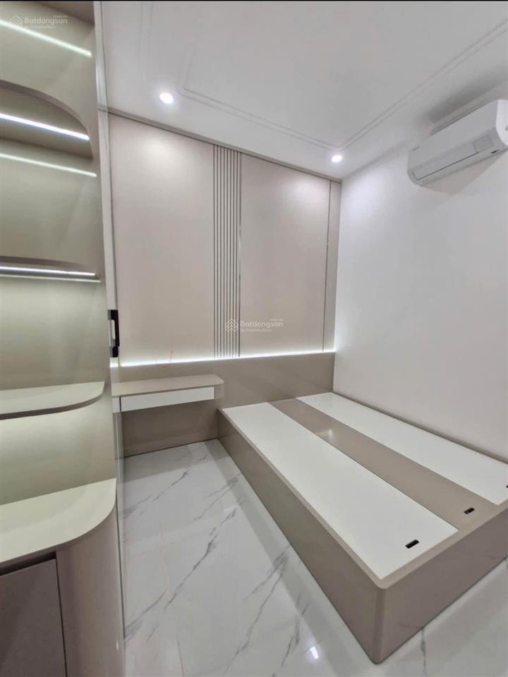 Chủ gấp bán giảm 400 triệu, nhà 3 tầng gần lê văn việt,quận 9, đường ô tô, đang cho thuê 40tr/tháng