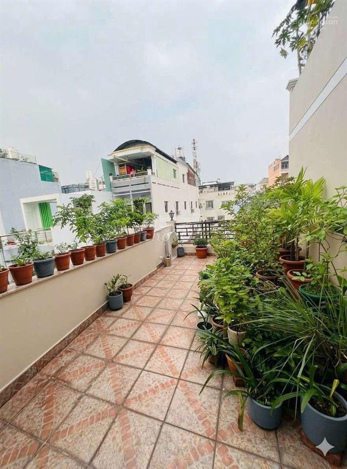 Trịnh đình trọng. 3 tầng btct 73m2( 3.8x19.1).hẻm 6m thông. có pn dưới trệt. ở ngay. âu cơ. tân phú
