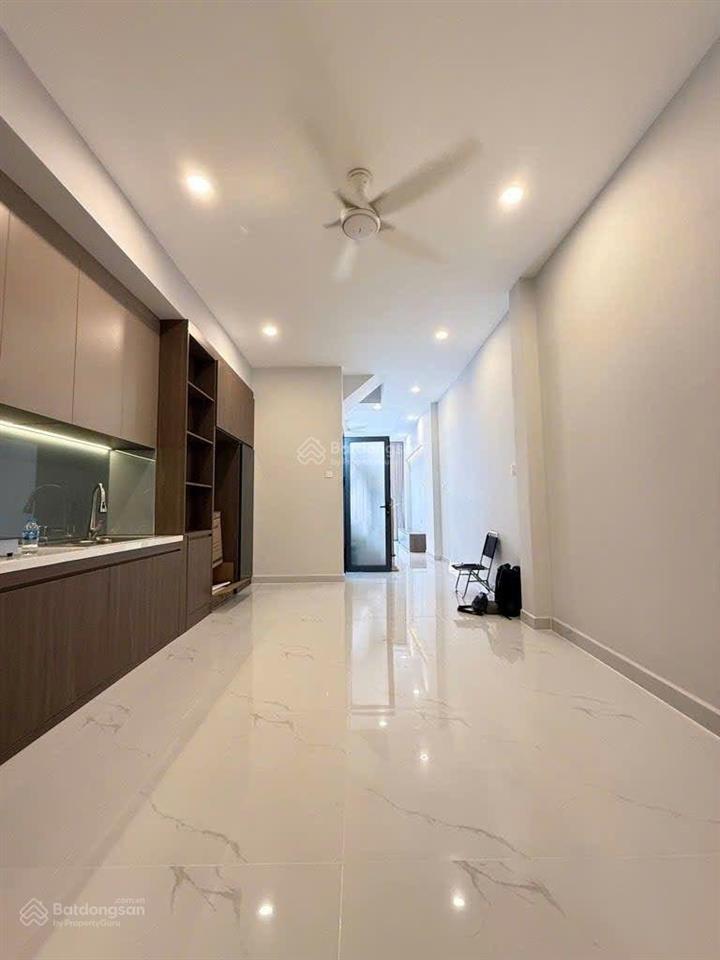 Bán nhà âu cơ  tân bình. thông số vàng 4x19 vuông vức tiện xây mới ngay lạc long quân. nhỉnh 6 tỷ