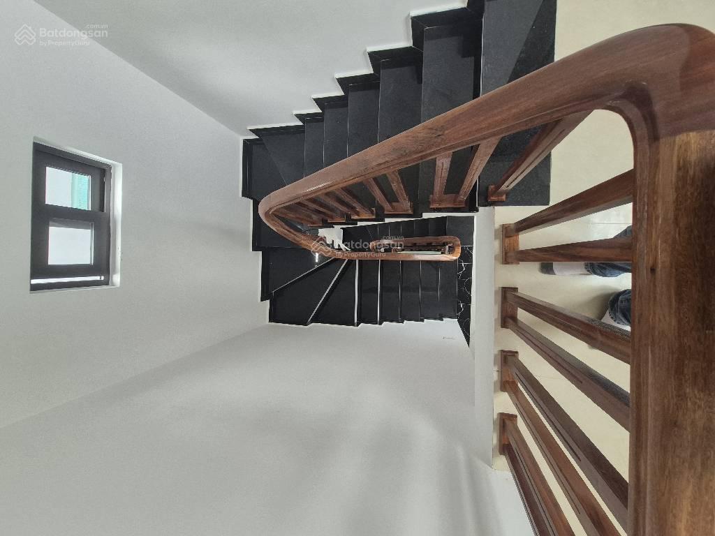 Chủ gửi bán nhà dt35m2 giá hơn 2 tỷ ô tô ngủ trong nhà vị trí siêu đẹp thường tín dân cư đông