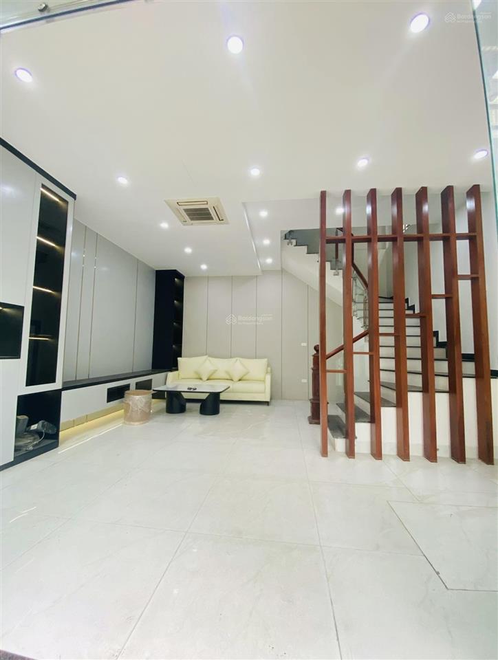 Cần bán gấp nhà đường tựu liệt  thanh trì  hà nội  ô tô tải tránh 40m2 4 tầng
