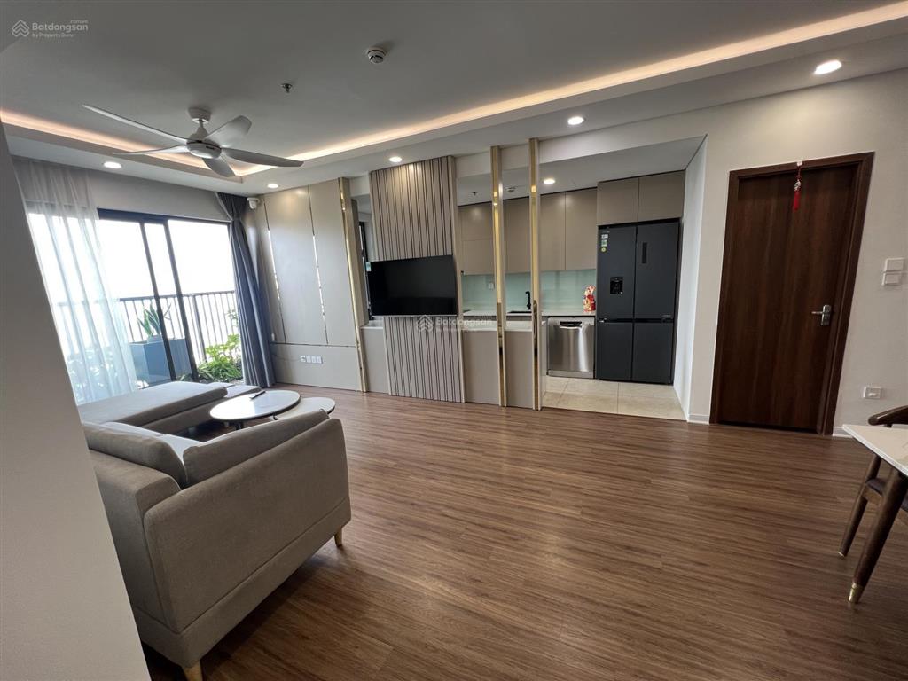 Tôi chính chủ bán cc căn góc, tầng đẹp tại bình minh garden, 105m2, 3pn, 2wc, full nội thất