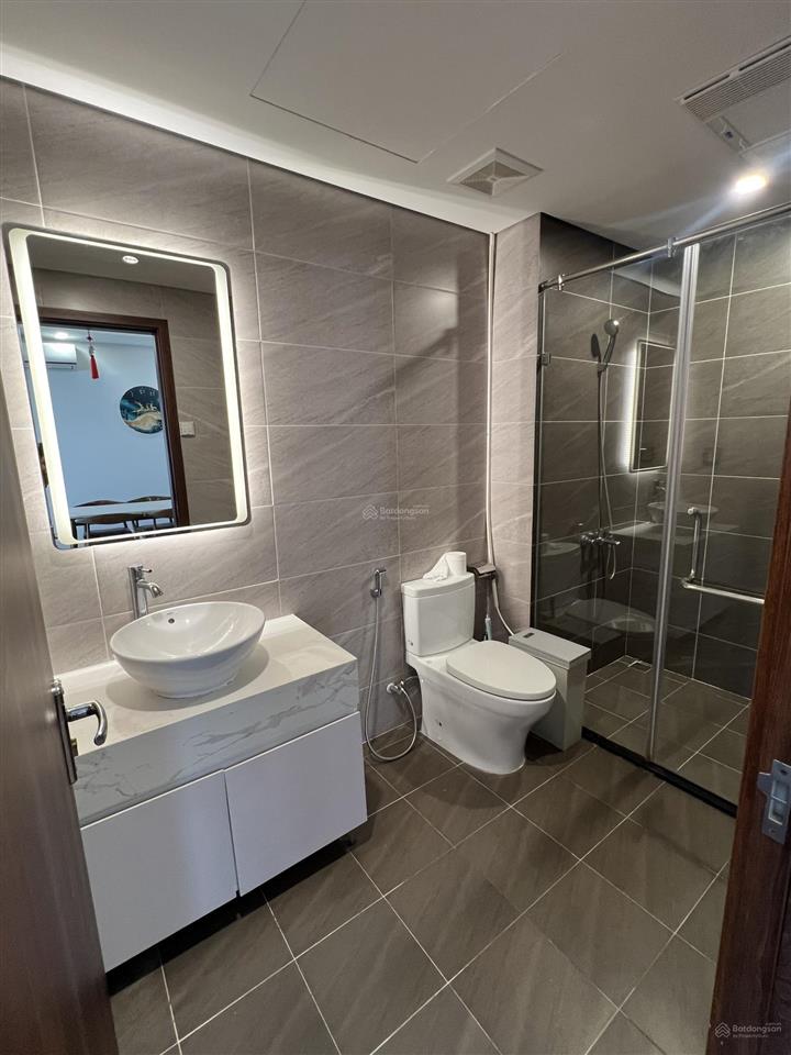 Tôi chính chủ bán cc căn góc, tầng đẹp tại bình minh garden, 105m2, 3pn, 2wc, full nội thất