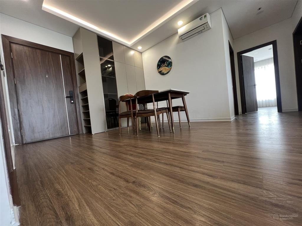 Tôi chính chủ bán cc căn góc, tầng đẹp tại bình minh garden, 105m2, 3pn, 2wc, full nội thất