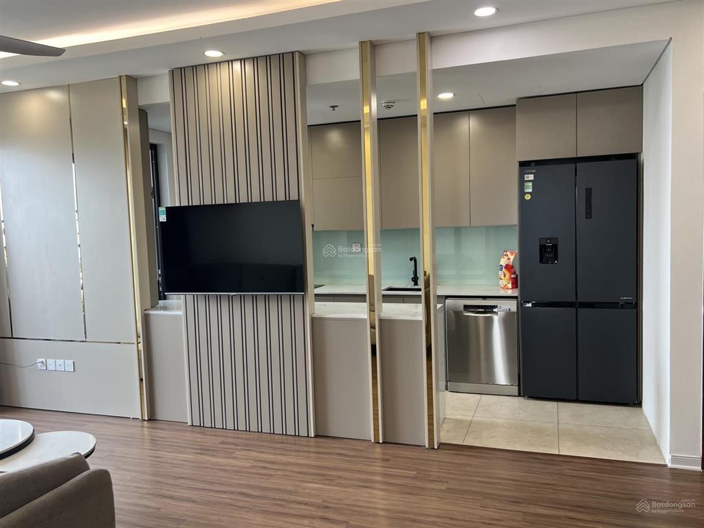 Tôi chính chủ bán cc căn góc, tầng đẹp tại bình minh garden, 105m2, 3pn, 2wc, full nội thất