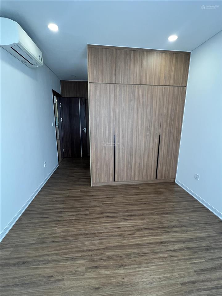 Tôi chính chủ bán cc căn góc, tầng đẹp tại bình minh garden, 105m2, 3pn, 2wc, full nội thất