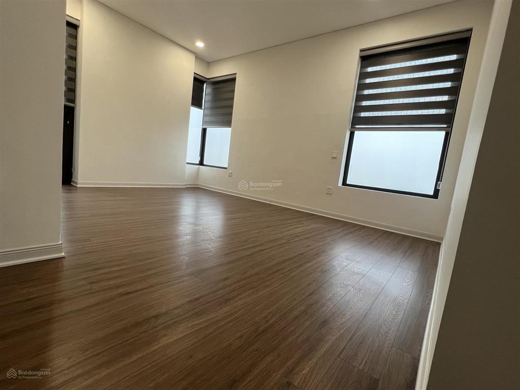 Tôi chính chủ bán cc căn góc, tầng đẹp tại bình minh garden, 105m2, 3pn, 2wc, full nội thất