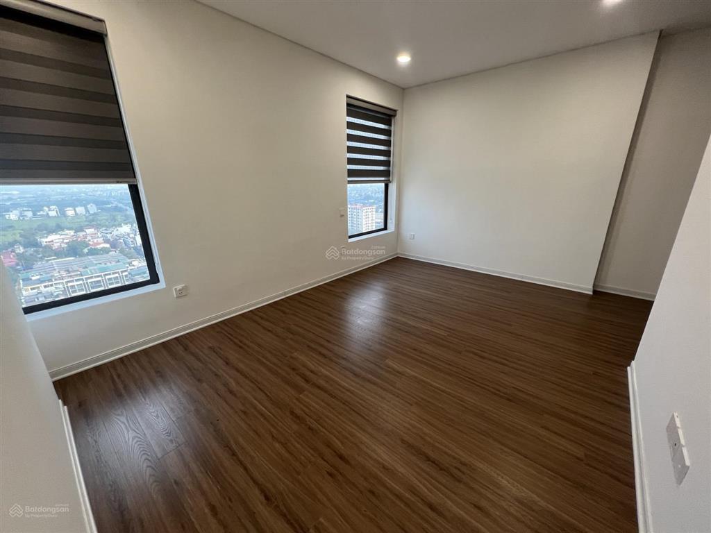 Tôi chính chủ bán cc căn góc, tầng đẹp tại bình minh garden, 105m2, 3pn, 2wc, full nội thất