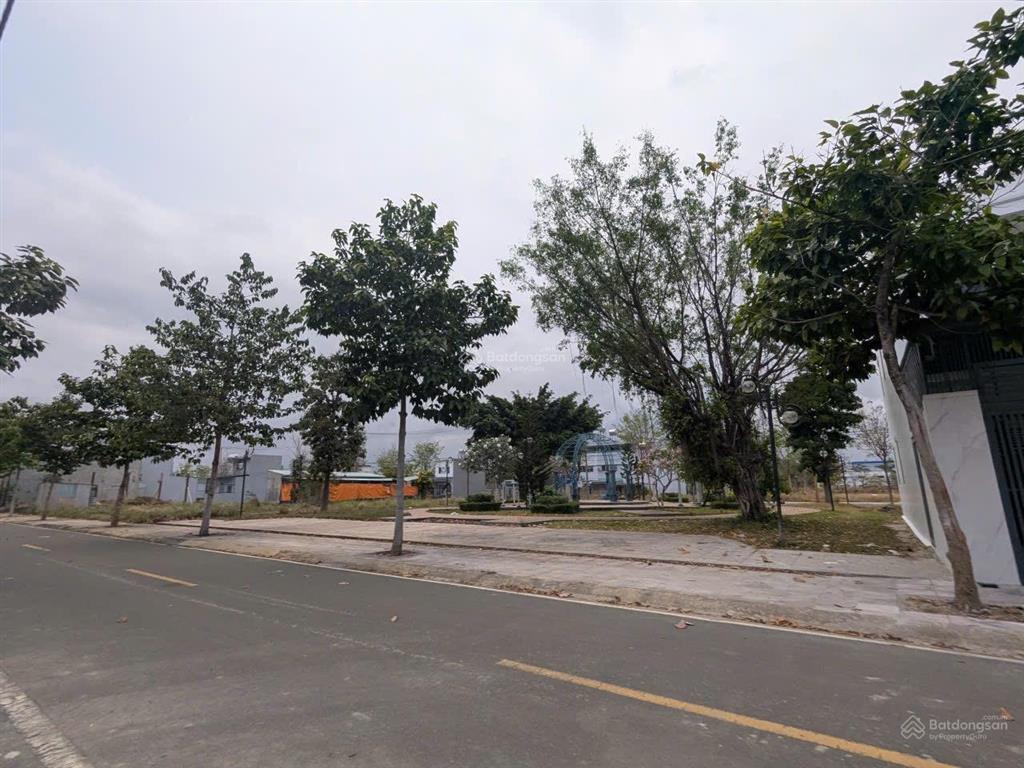 Cho thuê nhà 3pn, 3vs, 87.5m2, 9 triệu vnd/th tại khu đô thị cát tường phú hưng