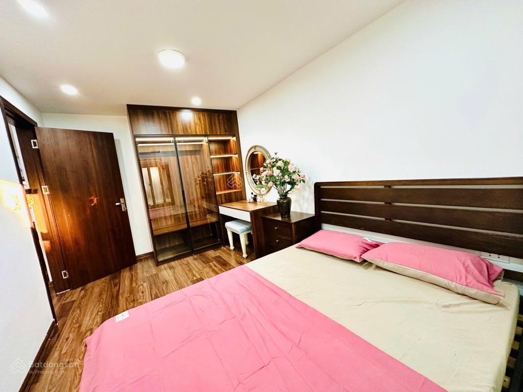 Chủ nhà cần tiền gấp bán nhanh chỉ nhỉnh 4 tỷ, tạ quang bửu 3pn, 80m2 về ở ngay