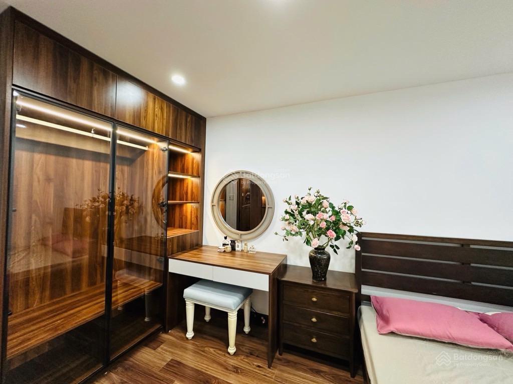 Chủ nhà cần tiền gấp bán nhanh chỉ nhỉnh 4 tỷ, tạ quang bửu 3pn, 80m2 về ở ngay