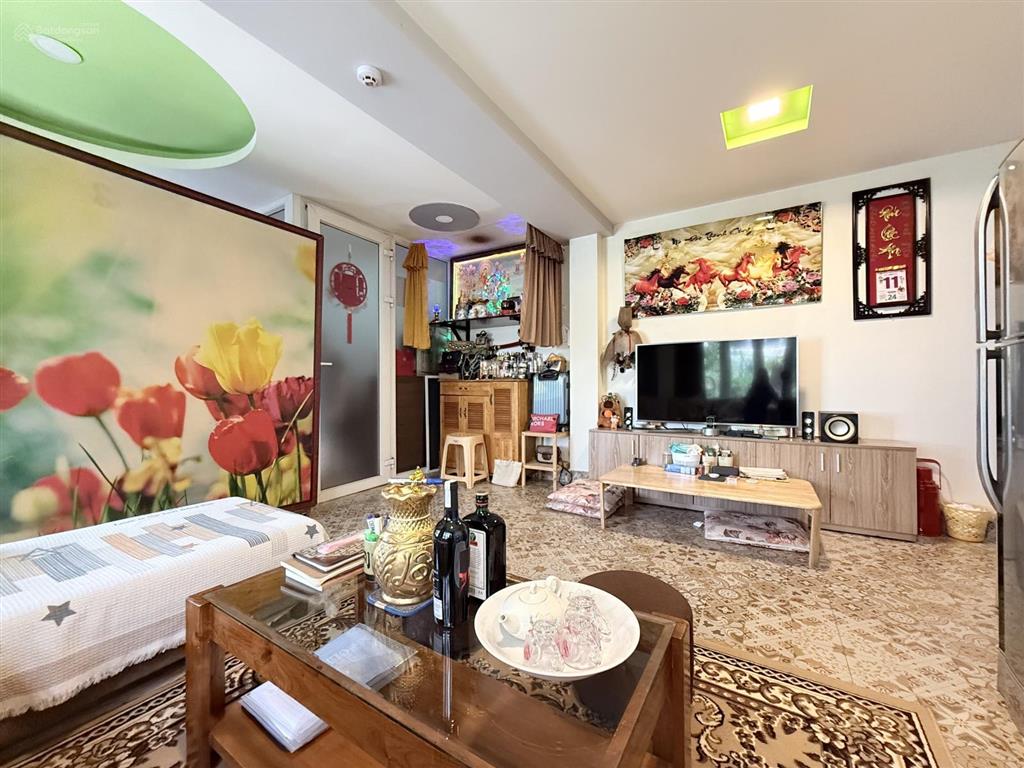 Chính chủ cho thuê chdv 45m2 ngay chợ hoàng hoa thám full nt máy giặt riêng