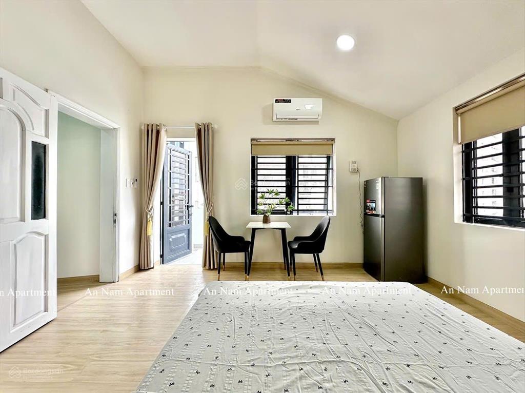 Cho thuê căn hộ 1 phòng ngủ 45m2 sân vườn cạnh phố ẩm thực phan xích longfull nội thấttrống sẵn