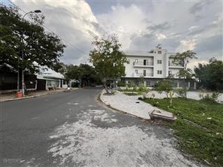 Bán gấp lô góc 2 mt. tặng kèm căn nhà cấp 4. phước kiển, xã nhà bè. liền kề q7