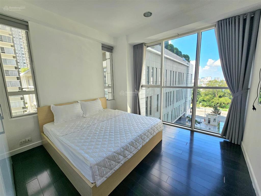 Bán sunrise city 3pn south  full nt ở  106m2  căn góc đón gió