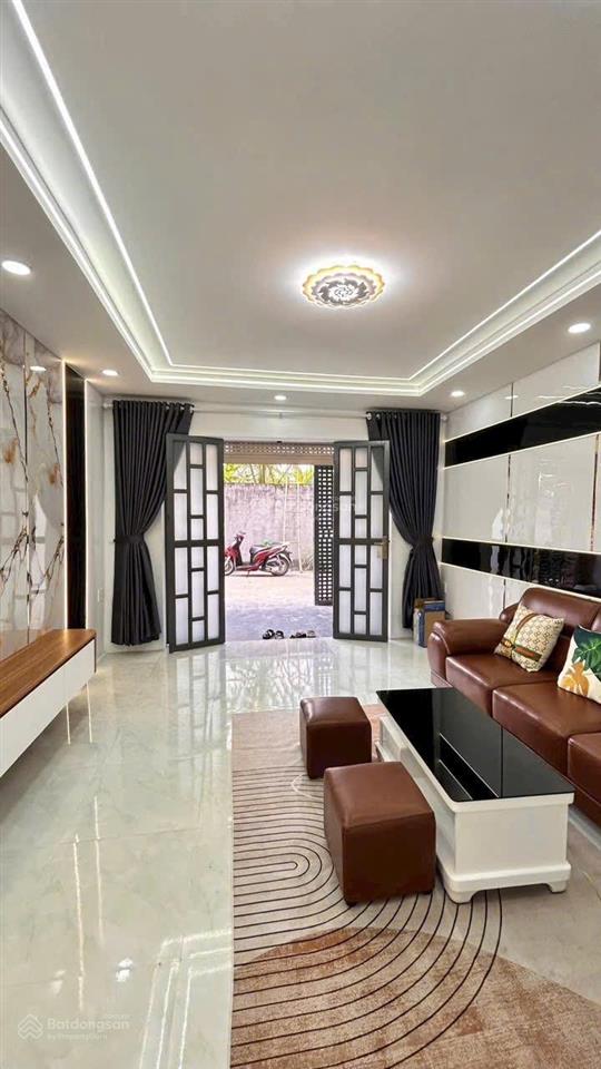 Nhà tx40q12 hẻm xe hơi
diện tích 4x 17
nhà 1 trệt lầu 3pn 2wc tặng toàn bộ nội thất