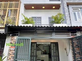 Nhà tx40q12 hẻm xe hơi
diện tích 4x 17
nhà 1 trệt lầu 3pn 2wc tặng toàn bộ nội thất