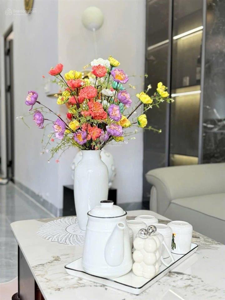 Bán nhà đẹp , mặt tiền 7m  sát nguyễn hoàng , big c  74,5m2 , 3pn  cho thuê dòng tiền tốt