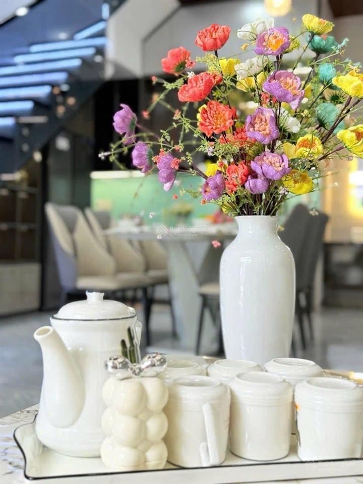 Bán nhà đẹp , mặt tiền 7m  sát nguyễn hoàng , big c  74,5m2 , 3pn  cho thuê dòng tiền tốt