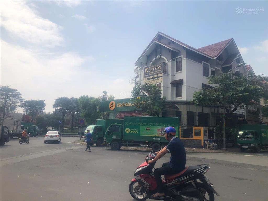 Bán biệt thự mt kinh doanh đối diện phòng công chứng himlam 6a trung sơn  bình chánh