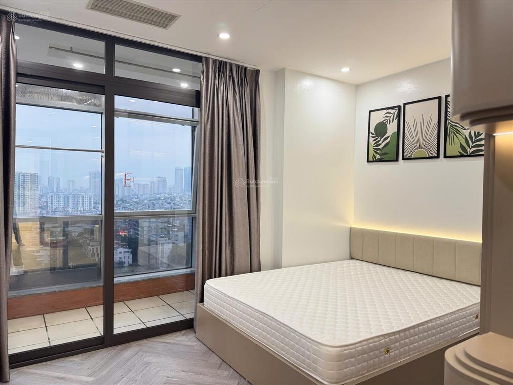 Tôi cần bán ch chung cư 17t7 trung hoà nhân chính, dt 67m2, 2pn, giá bán 6,7 tỷ,sđcc