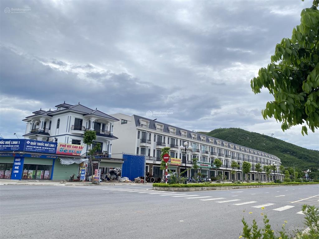 Chính chủ cần bán 1 lô đất shophouse 100m2 sổ đỏ mặt đường, vạn phú shophouse đại từ, thái nguyên