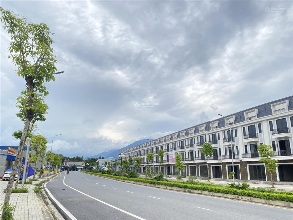 Chính chủ cần bán 1 lô đất shophouse 100m2 sổ đỏ mặt đường, vạn phú shophouse đại từ, thái nguyên