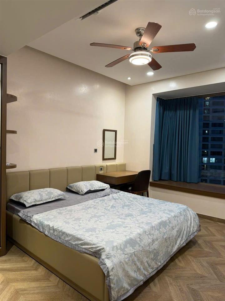 Chủ bán gấp midtown m8 [ khách tìm nhà có sẵn hợp đồng thuê 3 năm] giá bán 10.5 tỷ all in tầng cao