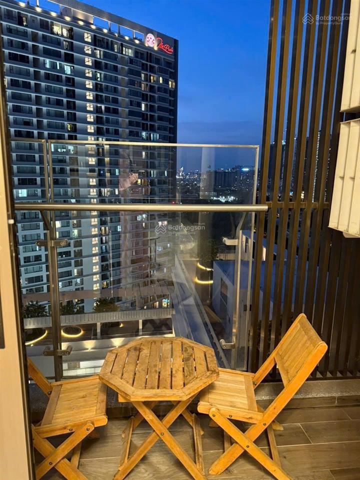 Chủ bán gấp midtown m8 [ khách tìm nhà có sẵn hợp đồng thuê 3 năm] giá bán 10.5 tỷ all in tầng cao