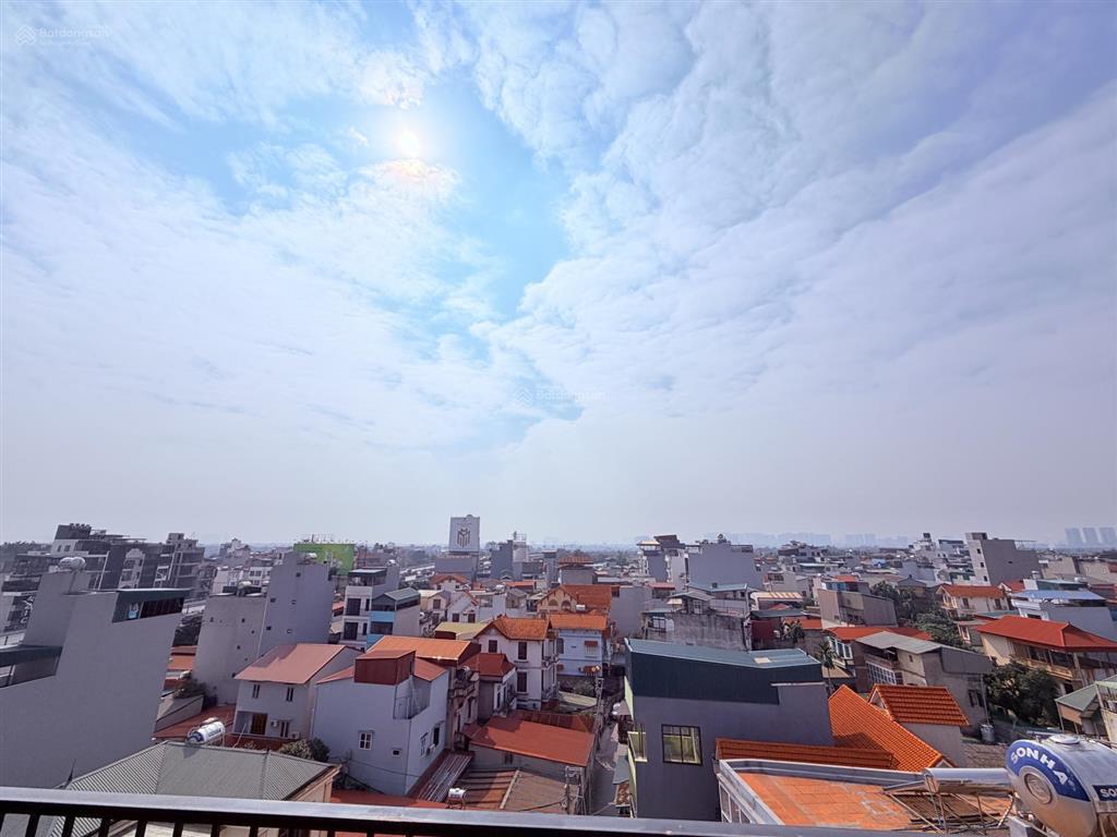 Bán nhà phố trạm, mặt ngõ kinh doanh, sát vườn hoa, cạnh aeon, 56m, 7 tầng, full nội thất.