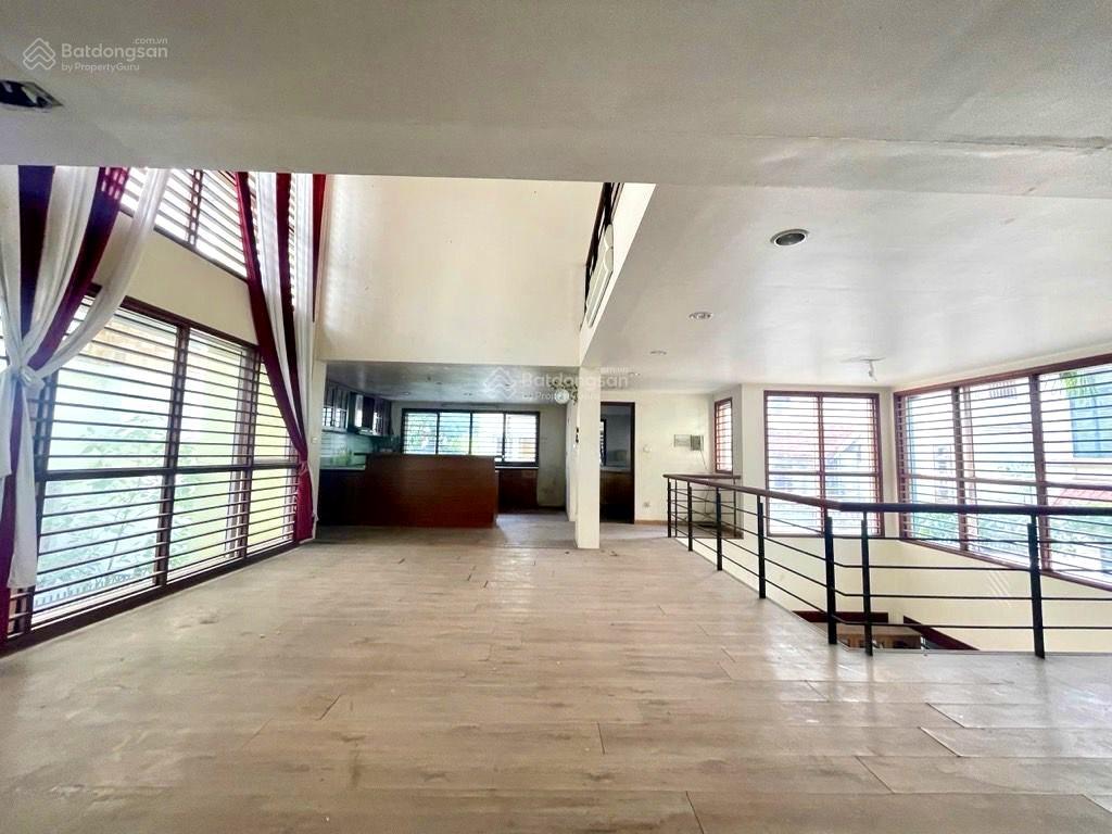 Bán biệt thự kđt pháp vân, trần thủ độ, vị trí đẹp, view thoáng, 335m2, 4 tầng, mt 13m, giá hợp lý