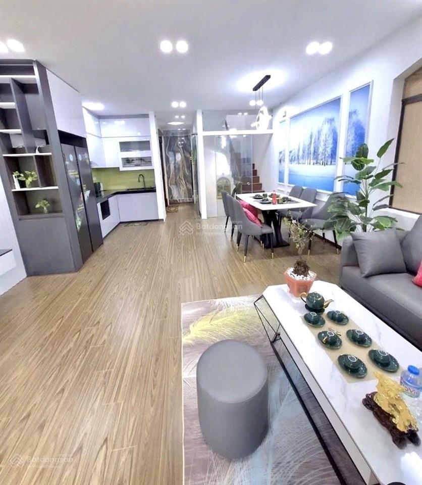 Bán nhà pl vương thừa vũ, vị trí nhà đẹp, tk hiện đại, gara 2 ô tô, 50m,7 tầng, mt 5.1m, giá hợp lý