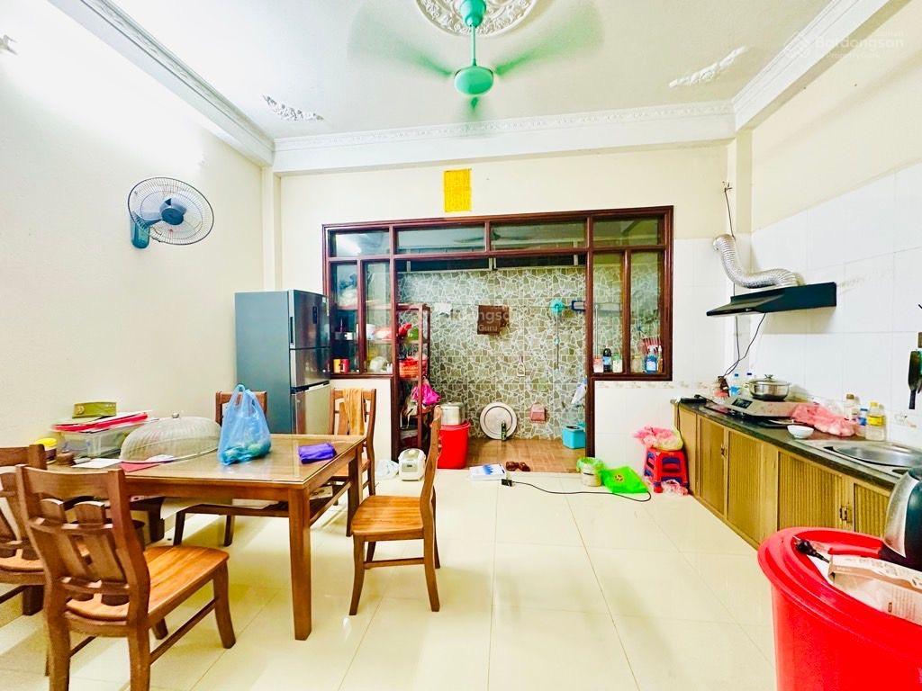 Cần bán liền kề kđt xa la, vị trí đẹp đường bàn cờ, vỉa hè ô tô tránh, thoáng mát, 78m, 4t, mt 5m